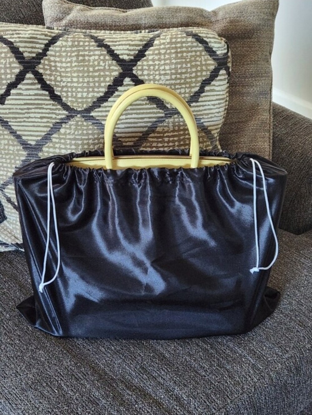💛RARE Prada💛 - Bi-Color Ananas/Talco Saffiano Lux Leather Large Shopping Tote - Picture 16 of 16